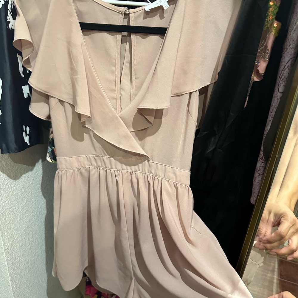 Romper - Picture 3 of 4